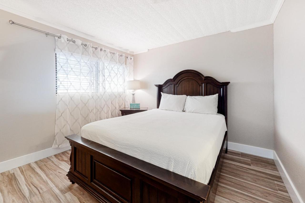 Serenity By The Sea Galveston Exterior photo